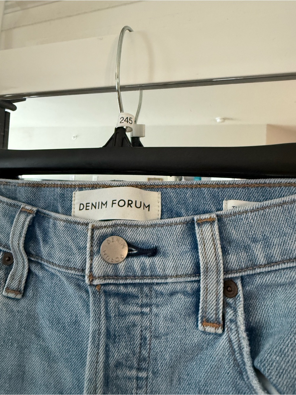 Denim Forum The Arlo High Rise Straight Jeans Size 26 Light Wash - Picture 3 of 6